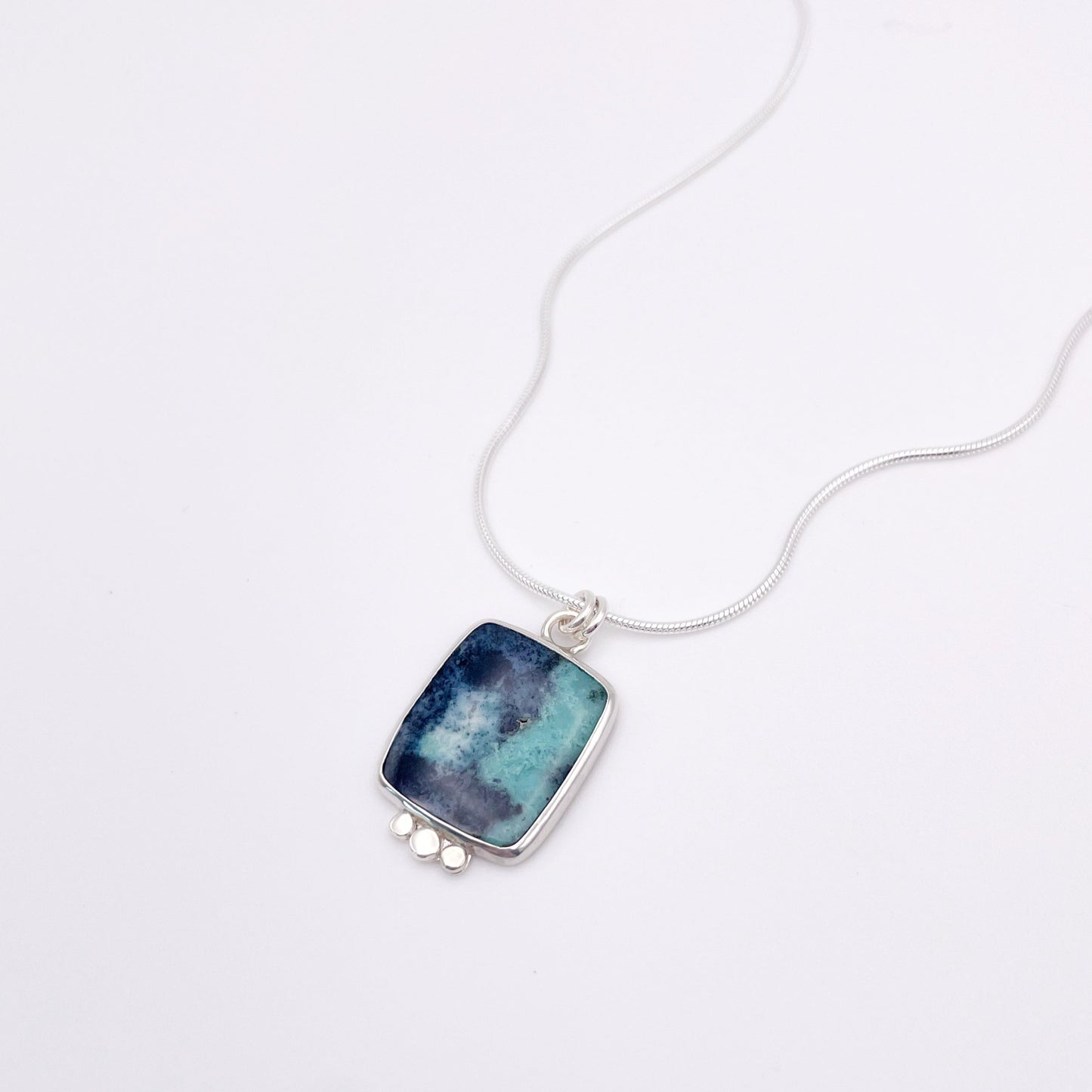 Gem Silica Necklace No. 01